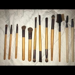 ECOTOOLS MAKEUP BRUSHES